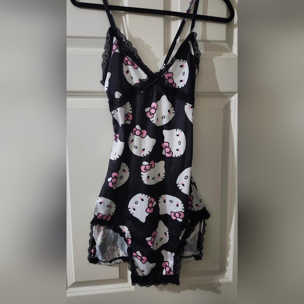 Hello Kitty Cute Slip (Offbrand)